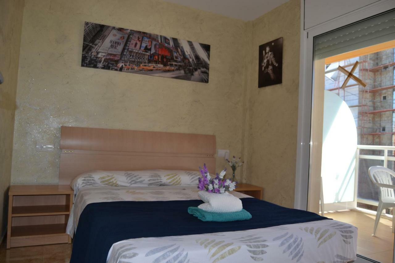 Fabuloso Apartamento Familiar Con Piscina En Salouアパートメント エクステリア 写真