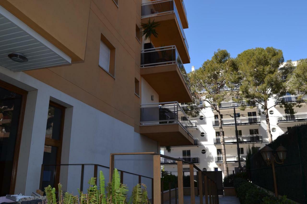 Fabuloso Apartamento Familiar Con Piscina En Salouアパートメント エクステリア 写真